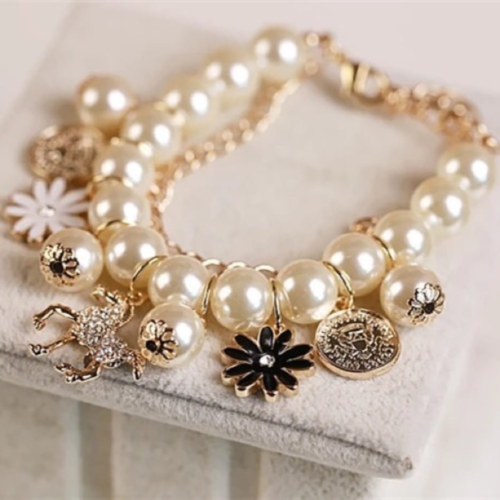 🆕 Pearl Charm Bracelet